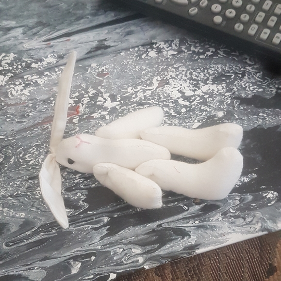 Miniature Bunny w Jointed Arms - Picture 5 of 5